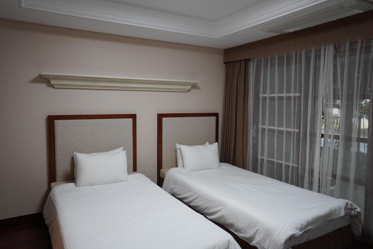 Ardenhill Resort & Golf Чеджудо Экстерьер фото