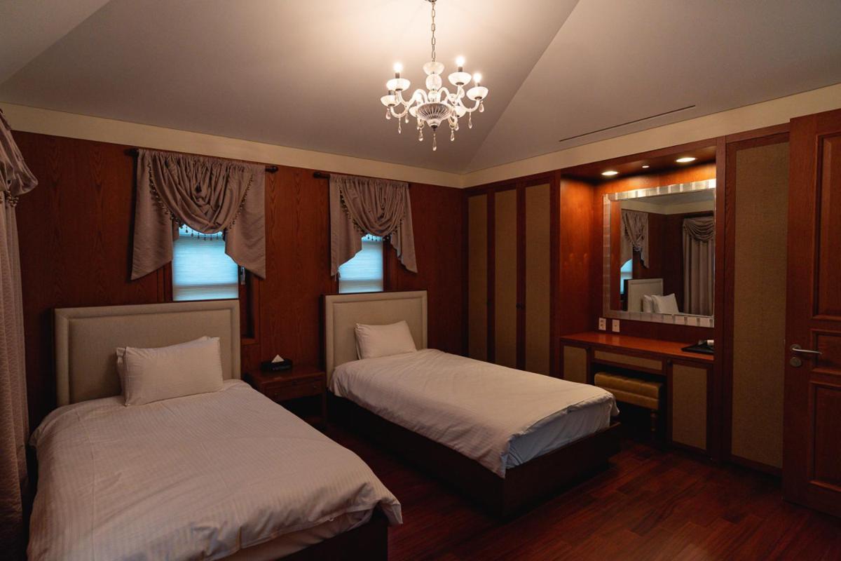 Ardenhill Resort & Golf Чеджудо Экстерьер фото
